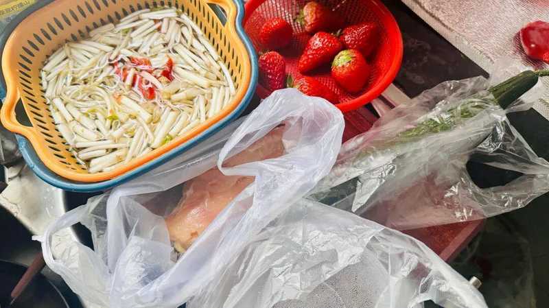  清爽凉拌菜：开启换季饮食的减法秘籍 情感心理