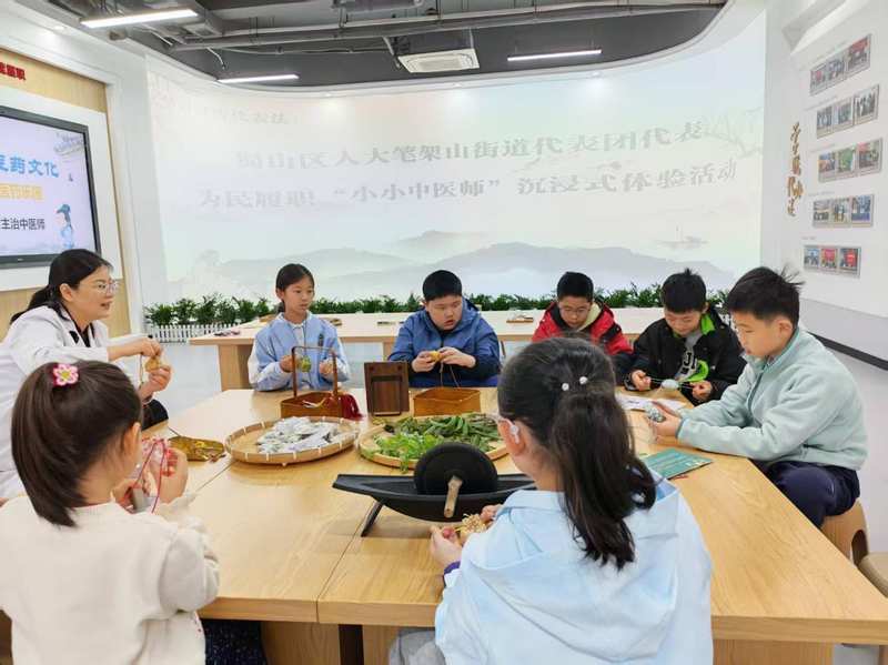  数以百计的互动：揭秘基层民主如何实现高效闭环 IT技术