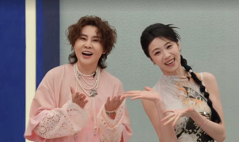  从“背手滑行”到浪姐破防：奥运冠军王濛的真诚方法论 体育新闻 从“背手滑行”到浪姐破防：奥运冠军王濛的真诚方法论 体育新闻