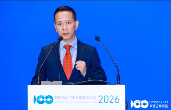 从具身智能到超级空间：汽车进化的技术底层逻辑与产业机遇