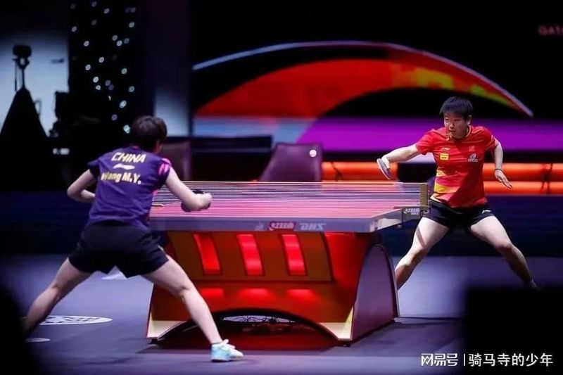  追梦路上的泪水与坚持：两个女孩，一座大满贯的距离 情感心理