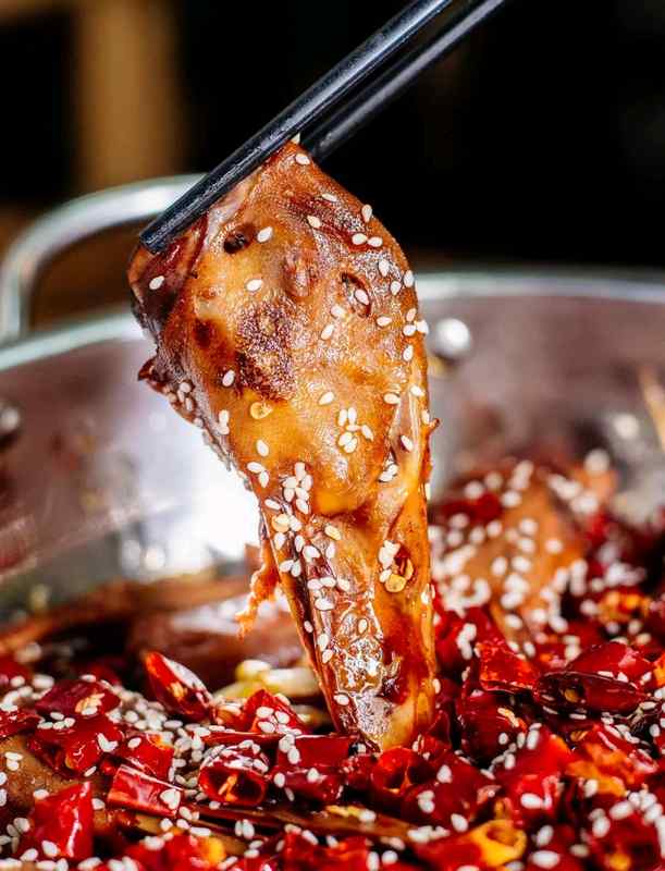  从认知鸿沟到味觉征服：动物头料理背后的技术解码与文化算法 新闻 从认知鸿沟到味觉征服：动物头料理背后的技术解码与文化算法 新闻